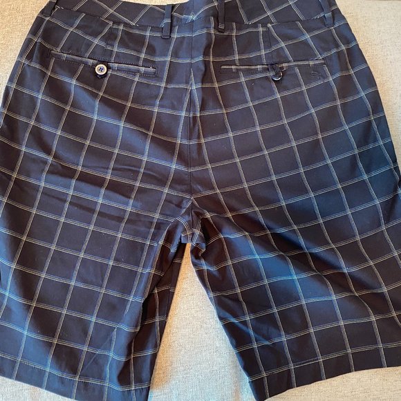 TOMMY BAHAMA MATCH PLAY BLACK PLAID SHORTS - SIZE 32 - - Picture 3 of 5